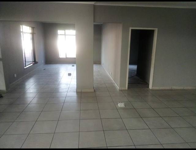 BUSINESS PROPERTY TO RENT IN WITFIELD
